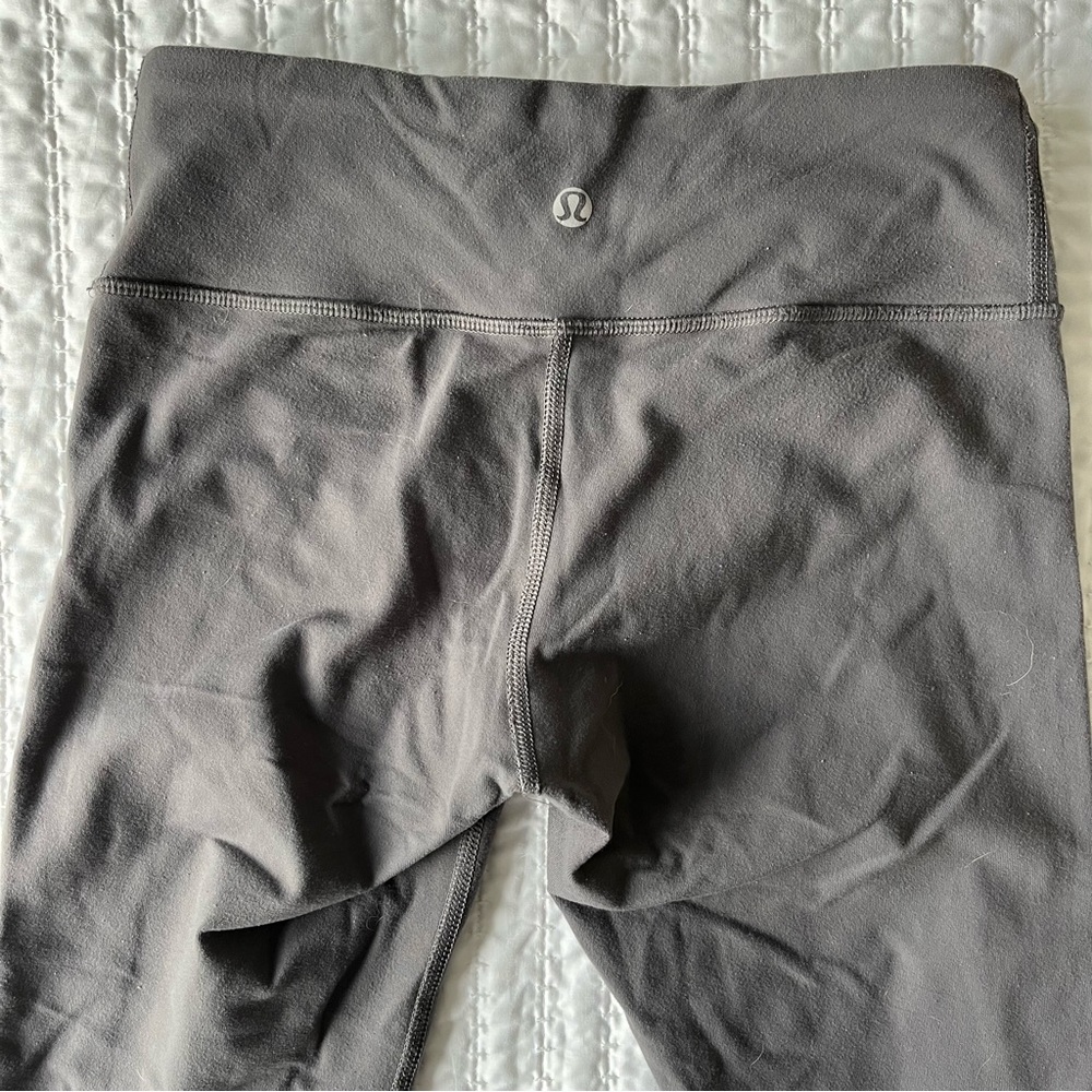 Lululemon Align Cropped Mid Rise - Picture 4 of 4